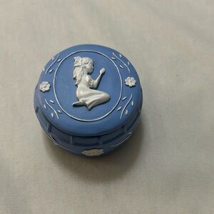 💙🩵 Gorgeous Blue cameo box